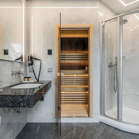 Hotel Congress 4*
